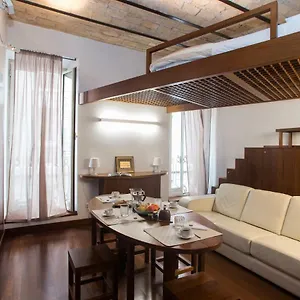 Trevi Fountain - Lovely Loft Apartamento
